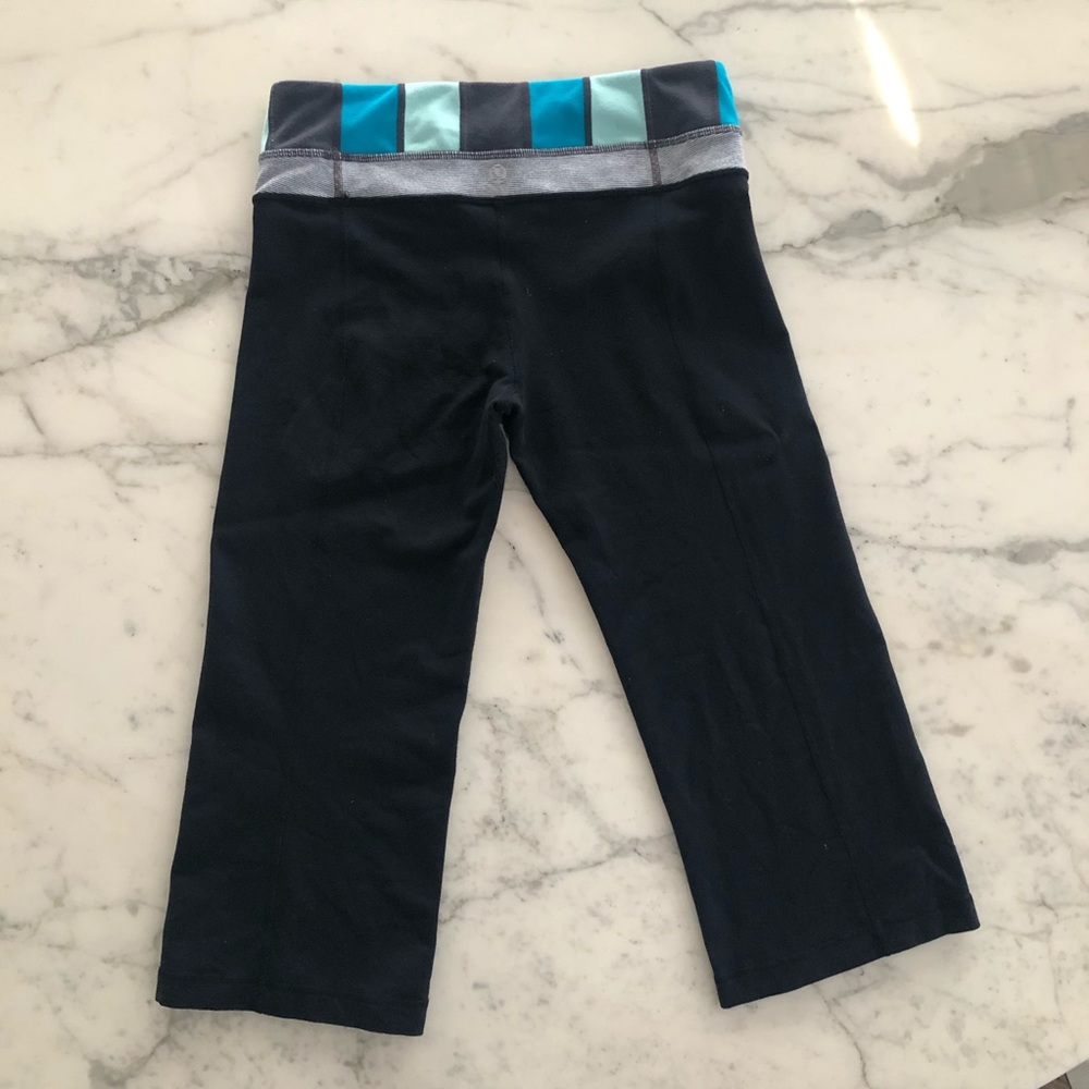 Lululemon Groove Cropped Pants Black size 6